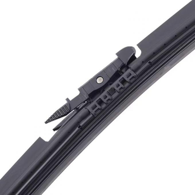 Mercedes Benz Water Spraying Windshield Wipers for Cold Weather Driving HEATTEC Technology 2